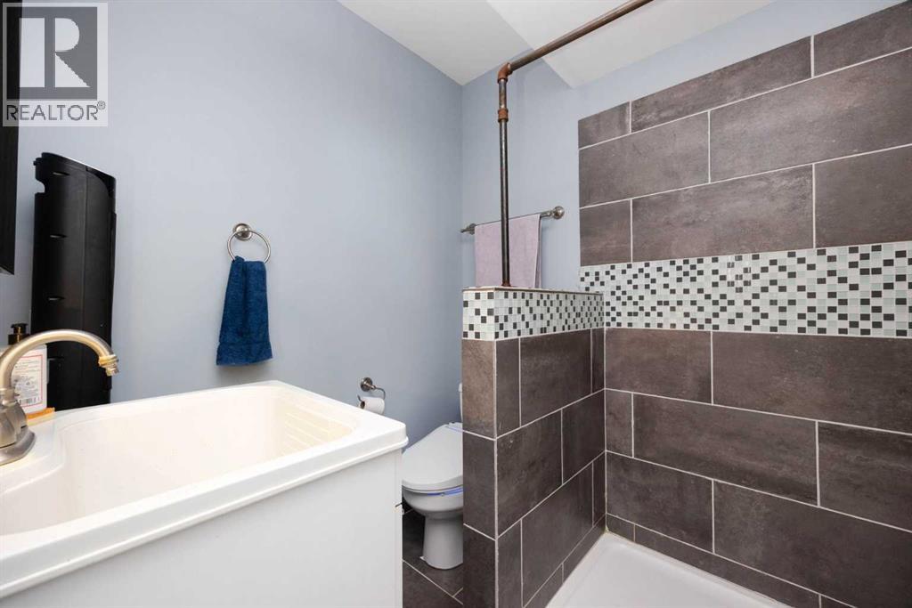 7423 Railway Avenue, Fort Mcmurray, Alberta  T9H 1B6 - Photo 33 - A2282733