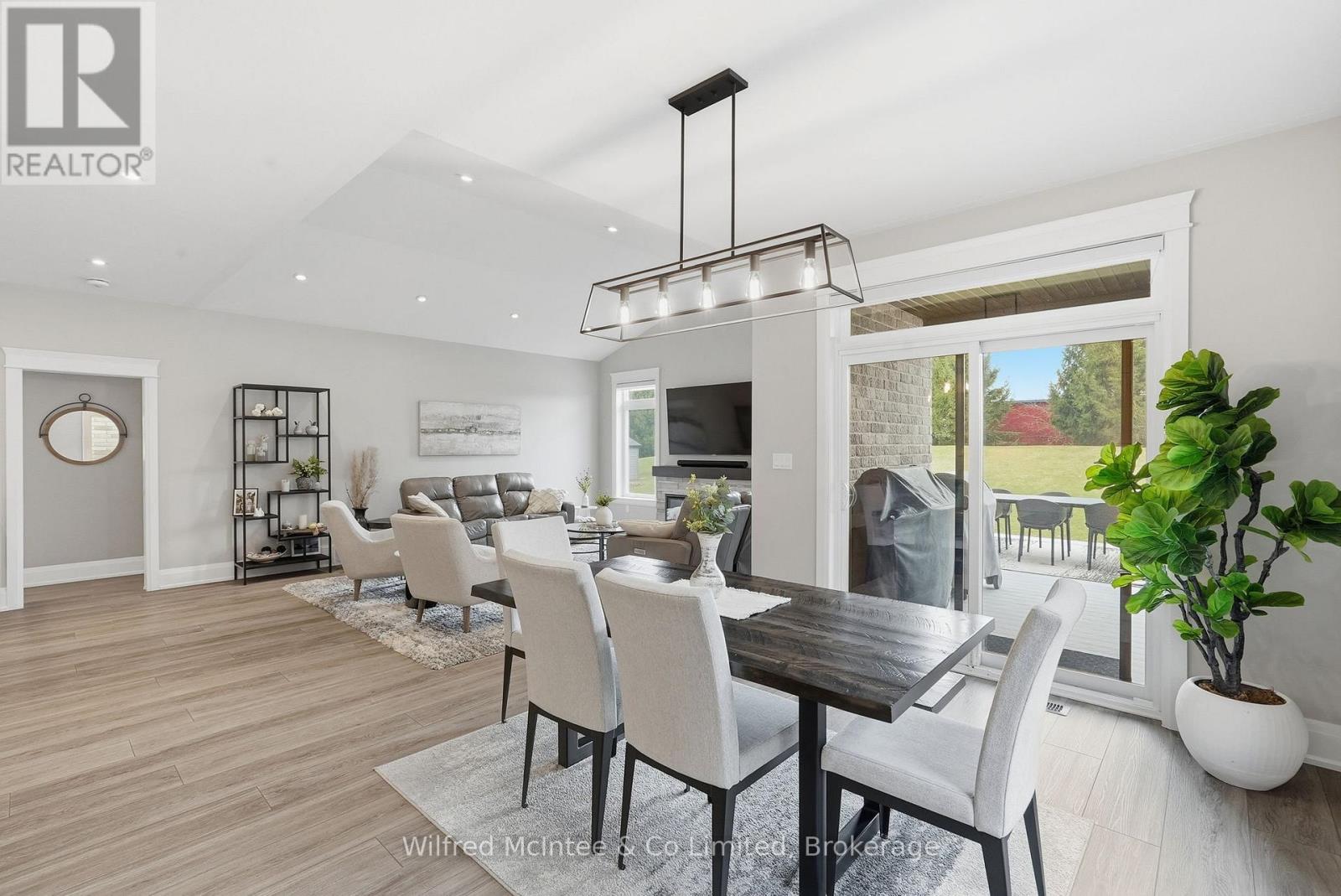 105 Fourth Street, Brockton, Ontario  N0G 2V0 - Photo 14 - X12961146