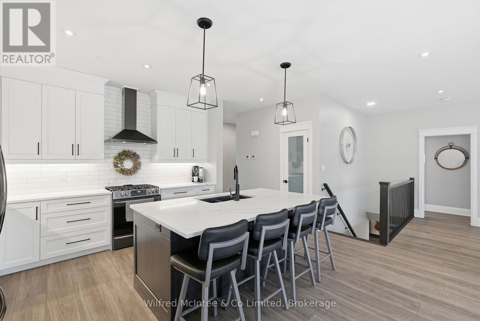 105 Fourth Street, Brockton, Ontario  N0G 2V0 - Photo 11 - X12961146