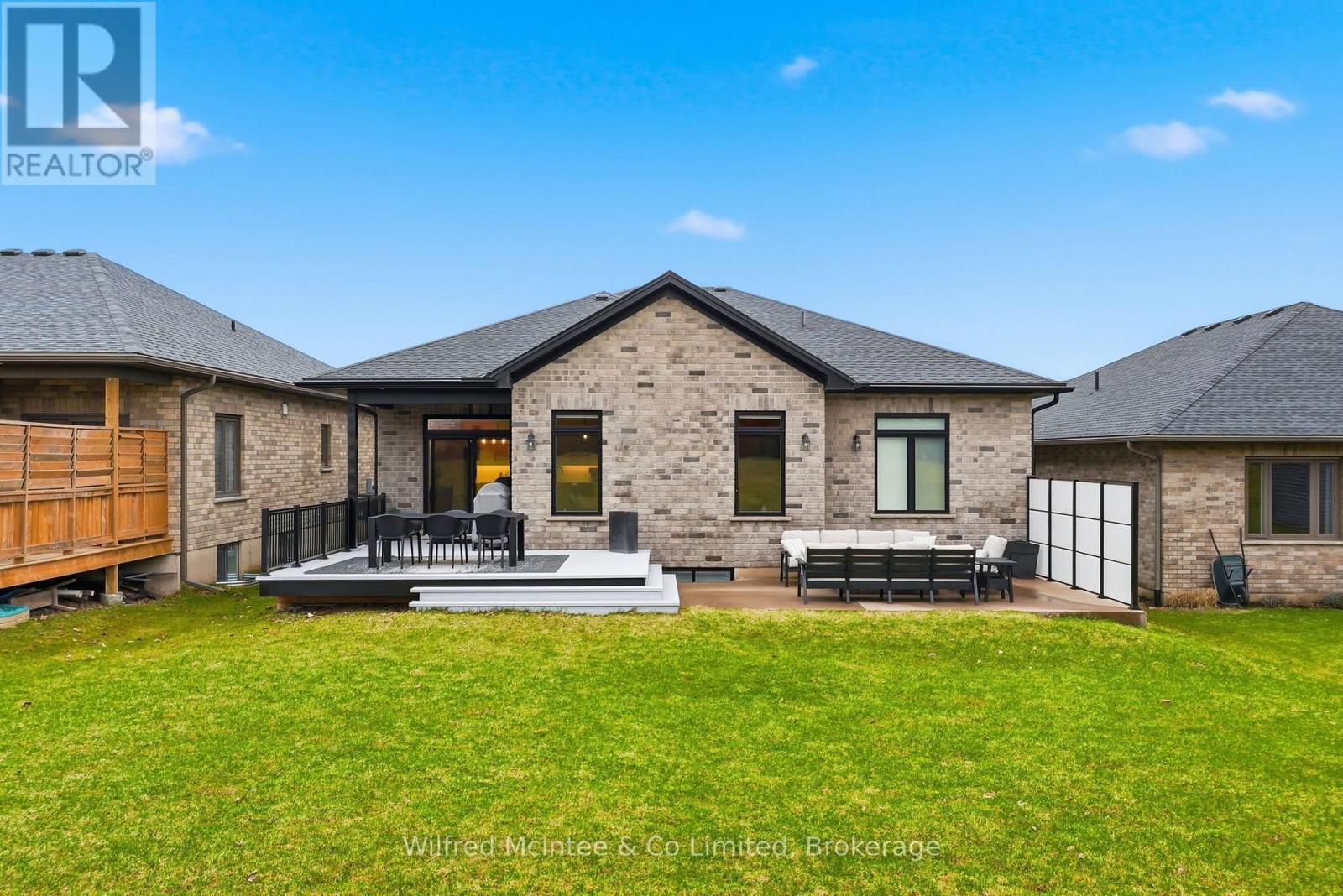 105 Fourth Street, Brockton, Ontario  N0G 2V0 - Photo 45 - X12961146