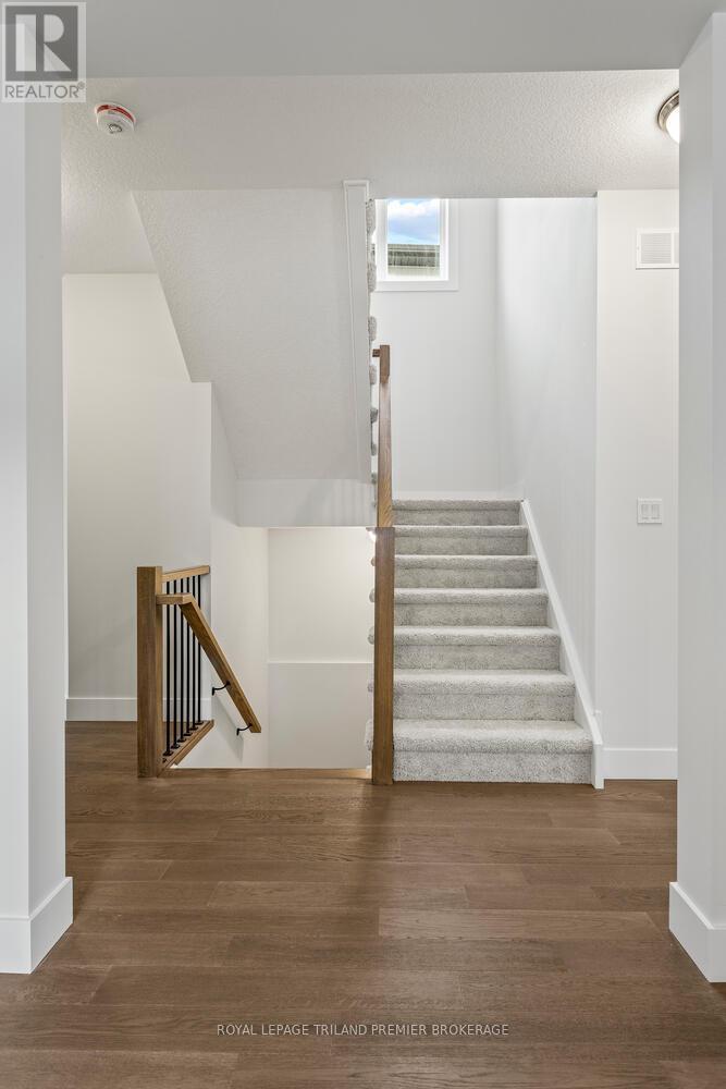 2698 Bobolink Lane, London South, Ontario  N6M 0J9 - Photo 18 - X12961392