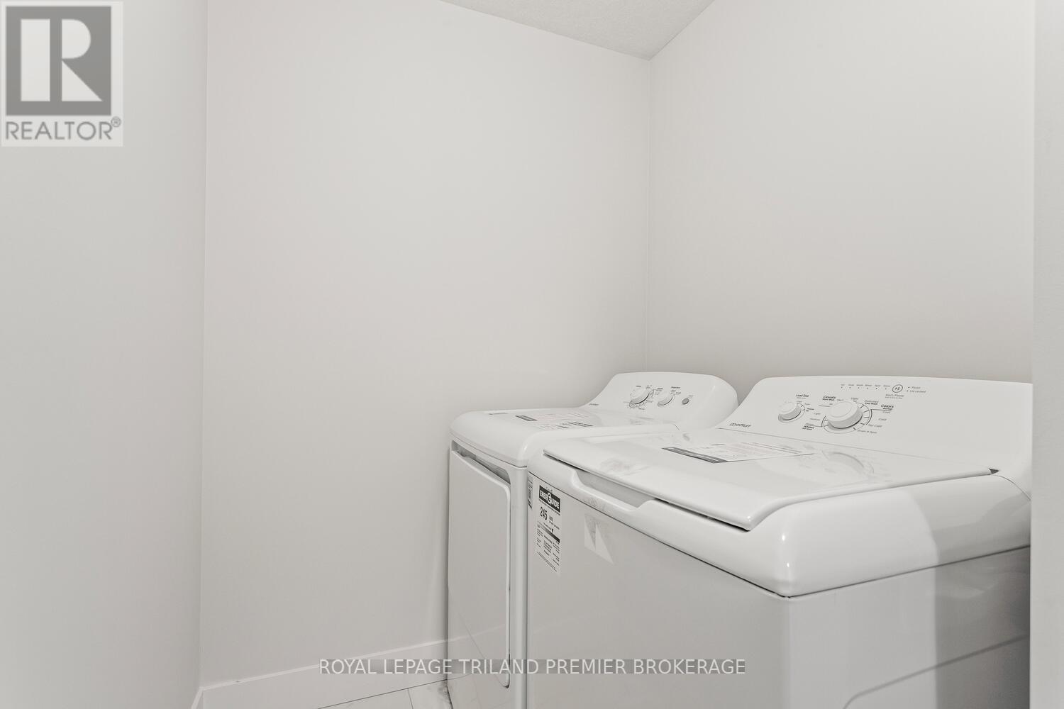 2698 Bobolink Lane, London South, Ontario  N6M 0J9 - Photo 31 - X12961392