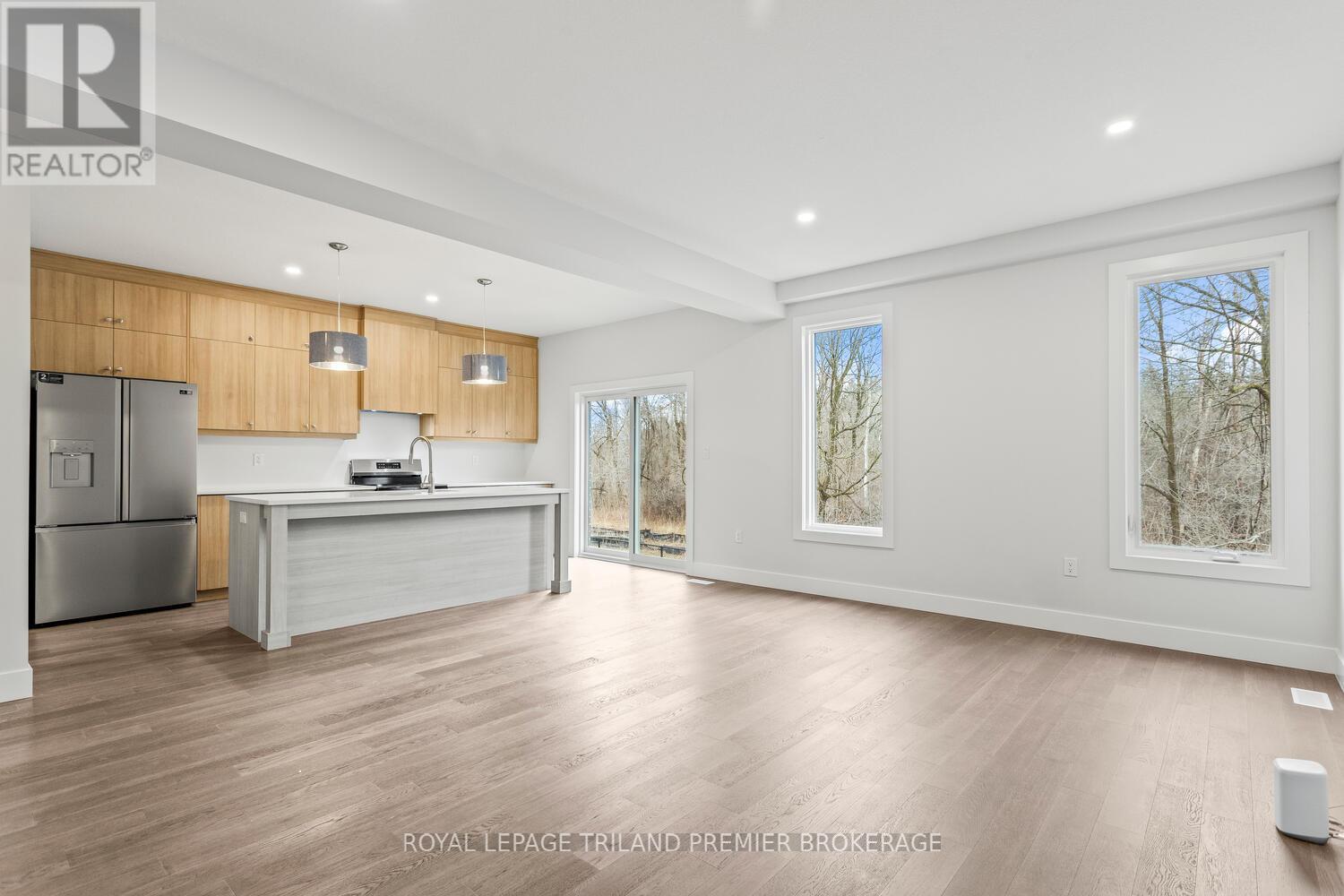 2698 Bobolink Lane, London South, Ontario  N6M 0J9 - Photo 6 - X12961392