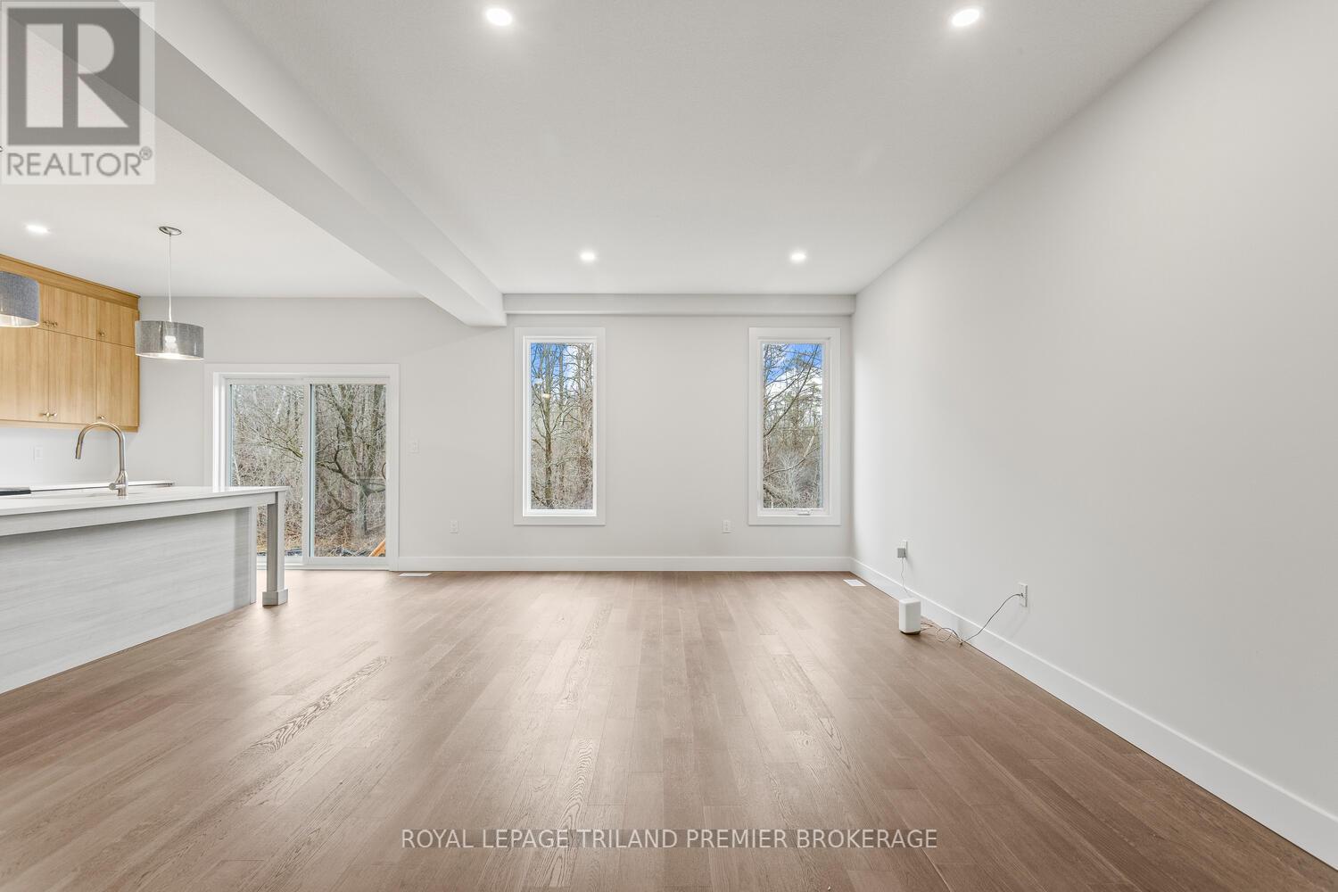 2698 Bobolink Lane, London South, Ontario  N6M 0J9 - Photo 7 - X12961392