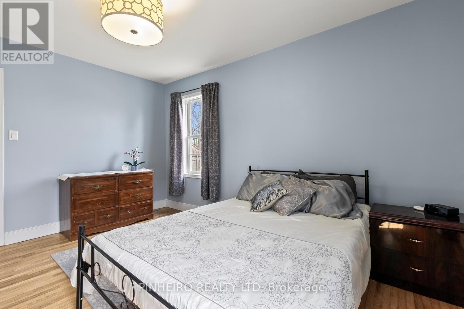 275 Ridout Street, West Elgin, Ontario  N0L 2C0 - Photo 10 - X12961404