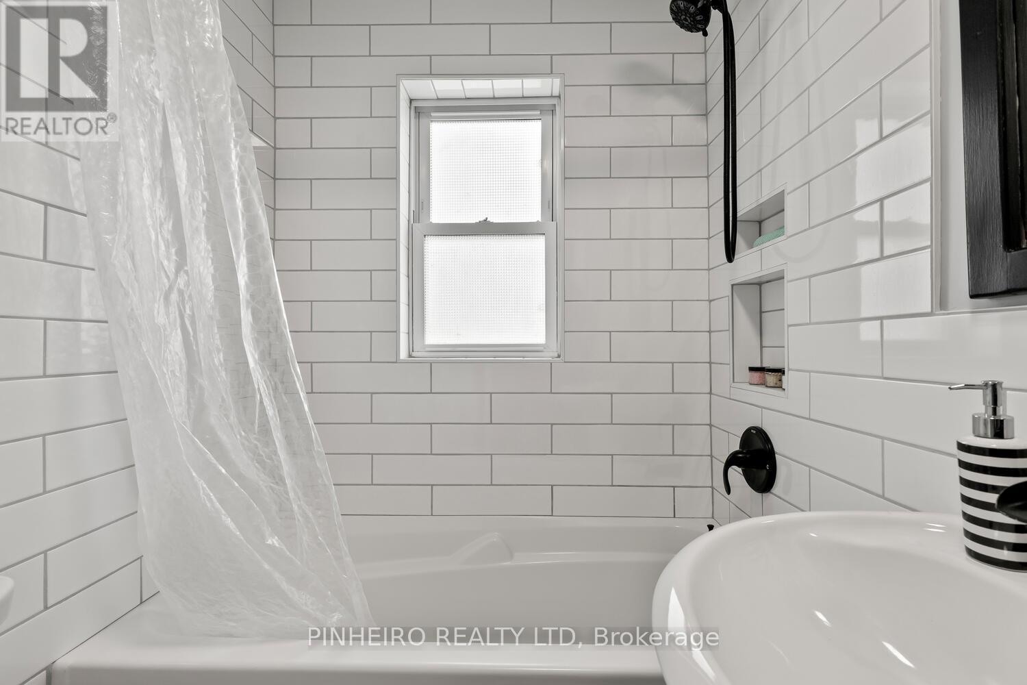 275 Ridout Street, West Elgin, Ontario  N0L 2C0 - Photo 15 - X12961404