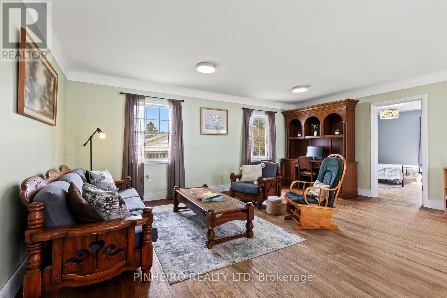 275 Ridout Street, West Elgin, Ontario  N0L 2C0 - Photo 4 - X12961404