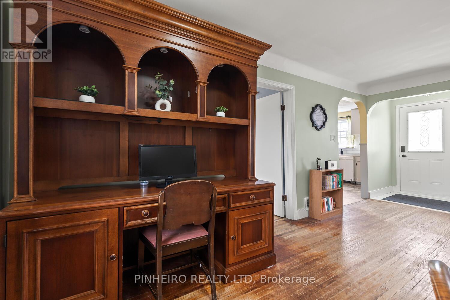 275 Ridout Street, West Elgin, Ontario  N0L 2C0 - Photo 5 - X12961404