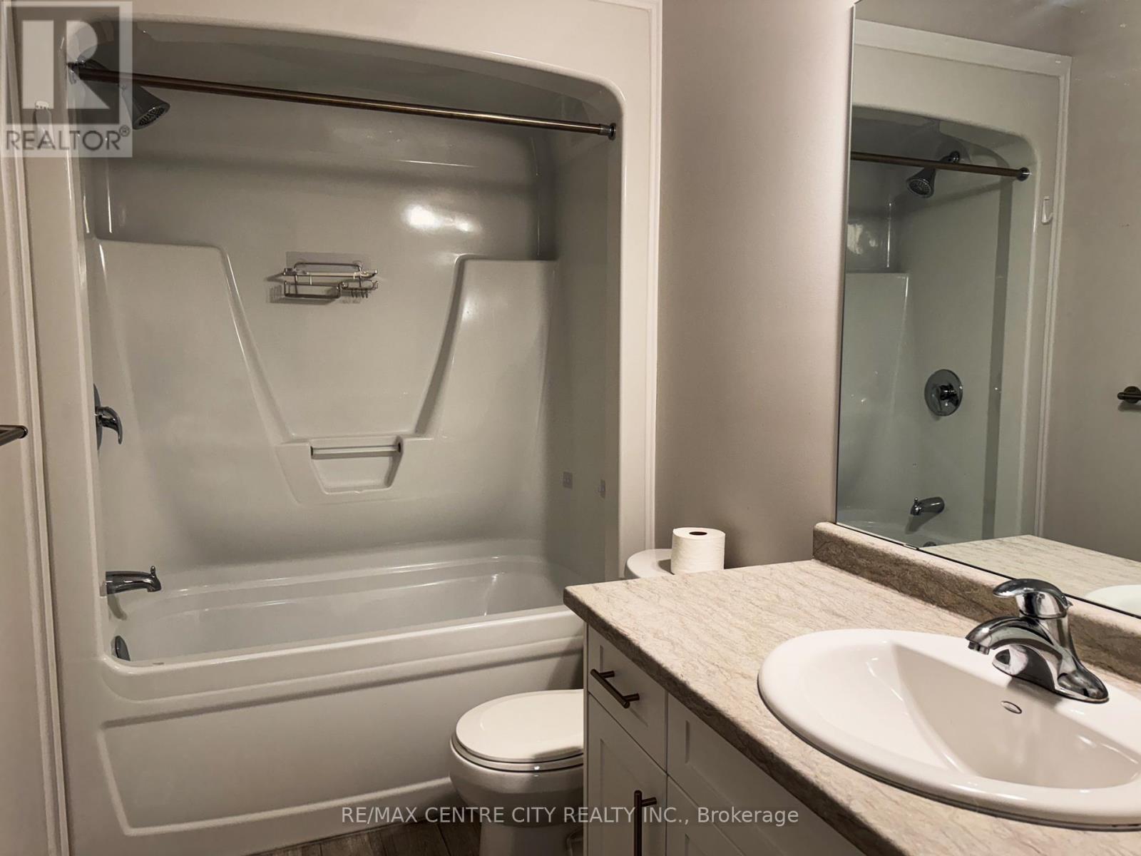 71 - 3400 Castle Rock Place, London South, Ontario  N6L 0E4 - Photo 10 - X12961460