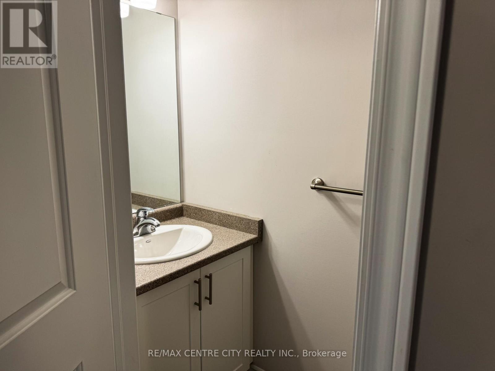 71 - 3400 Castle Rock Place, London South, Ontario  N6L 0E4 - Photo 2 - X12961460