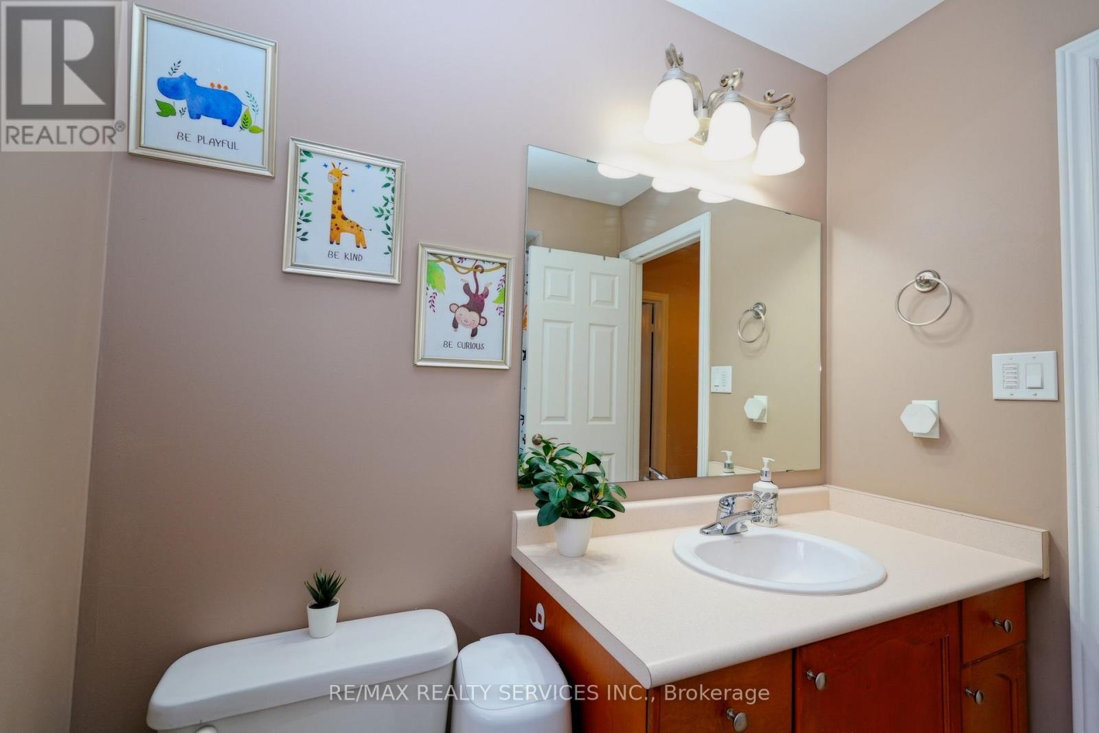 32 Ashdale Road, Brampton, Ontario  L6Y 5M7 - Photo 32 - W12955484