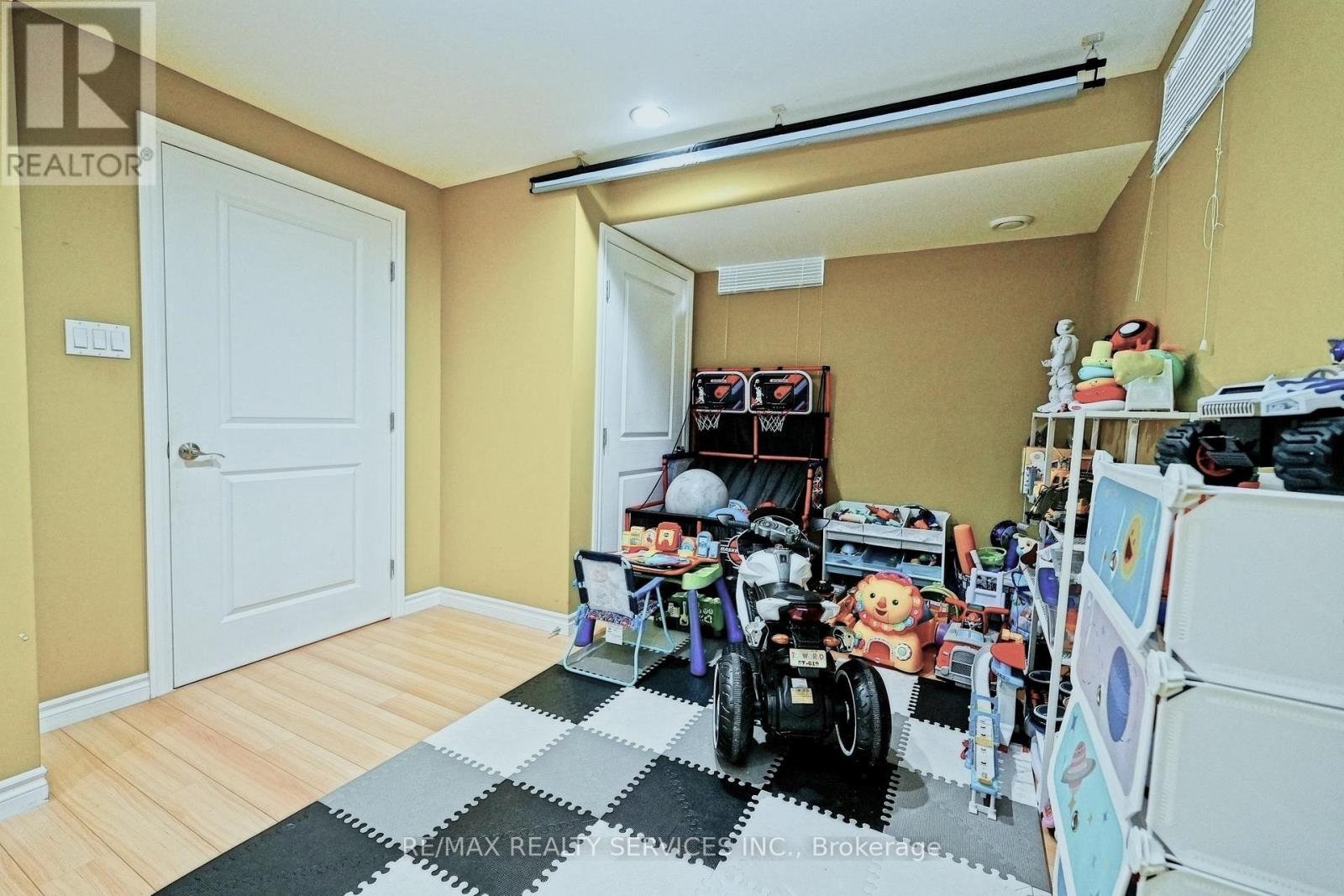 32 Ashdale Road, Brampton, Ontario  L6Y 5M7 - Photo 36 - W12955484