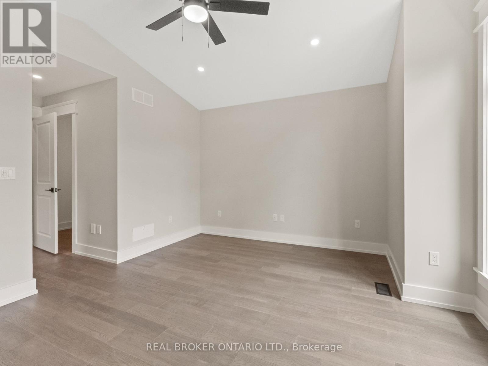 44 Topham Boulevard, Welland, Ontario  L3C 3G2 - Photo 20 - X12961366