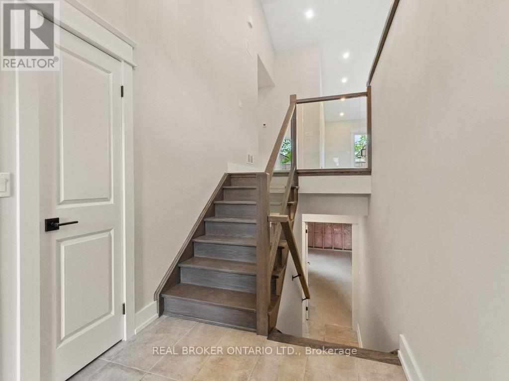 44 Topham Boulevard, Welland, Ontario  L3C 3G2 - Photo 22 - X12961366