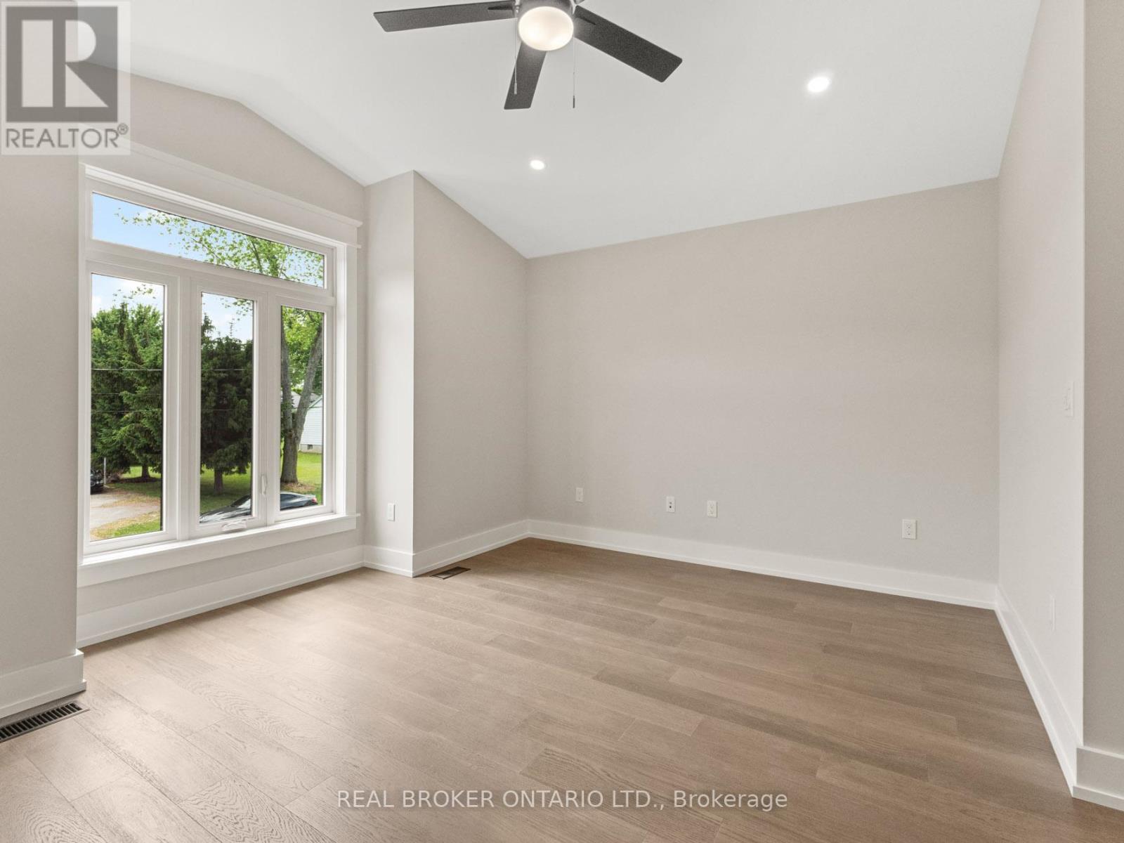 44 Topham Boulevard, Welland, Ontario  L3C 3G2 - Photo 23 - X12961366