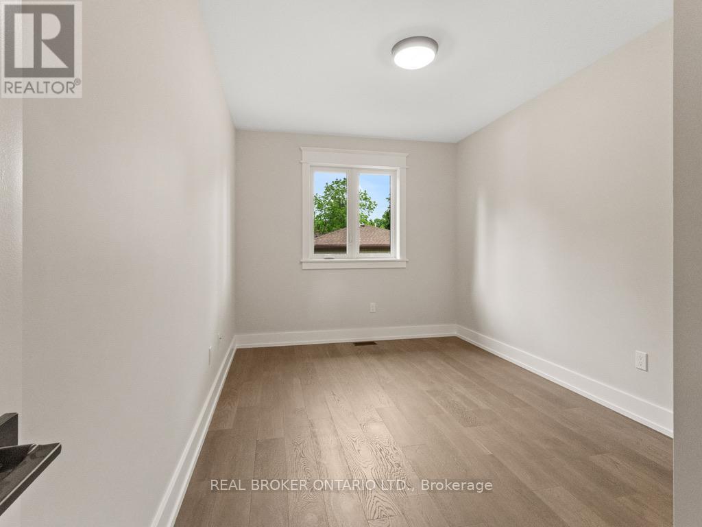 44 Topham Boulevard, Welland, Ontario  L3C 3G2 - Photo 24 - X12961366