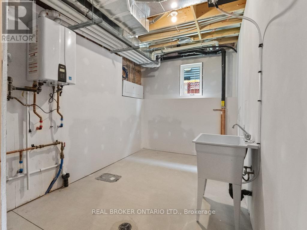 44 Topham Boulevard, Welland, Ontario  L3C 3G2 - Photo 25 - X12961366