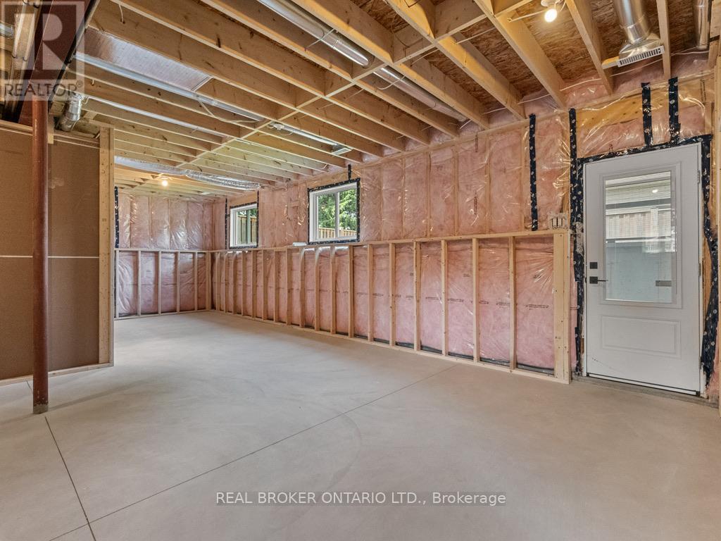 44 Topham Boulevard, Welland, Ontario  L3C 3G2 - Photo 32 - X12961366