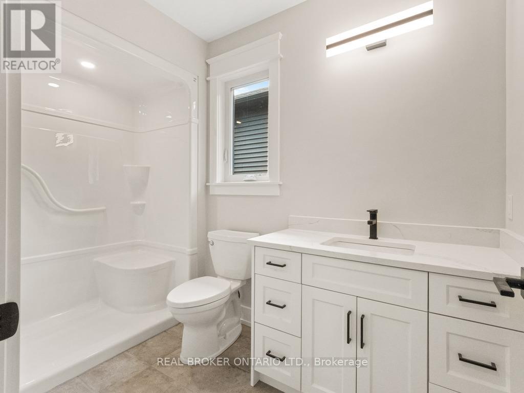 44 Topham Boulevard, Welland, Ontario  L3C 3G2 - Photo 9 - X12961366