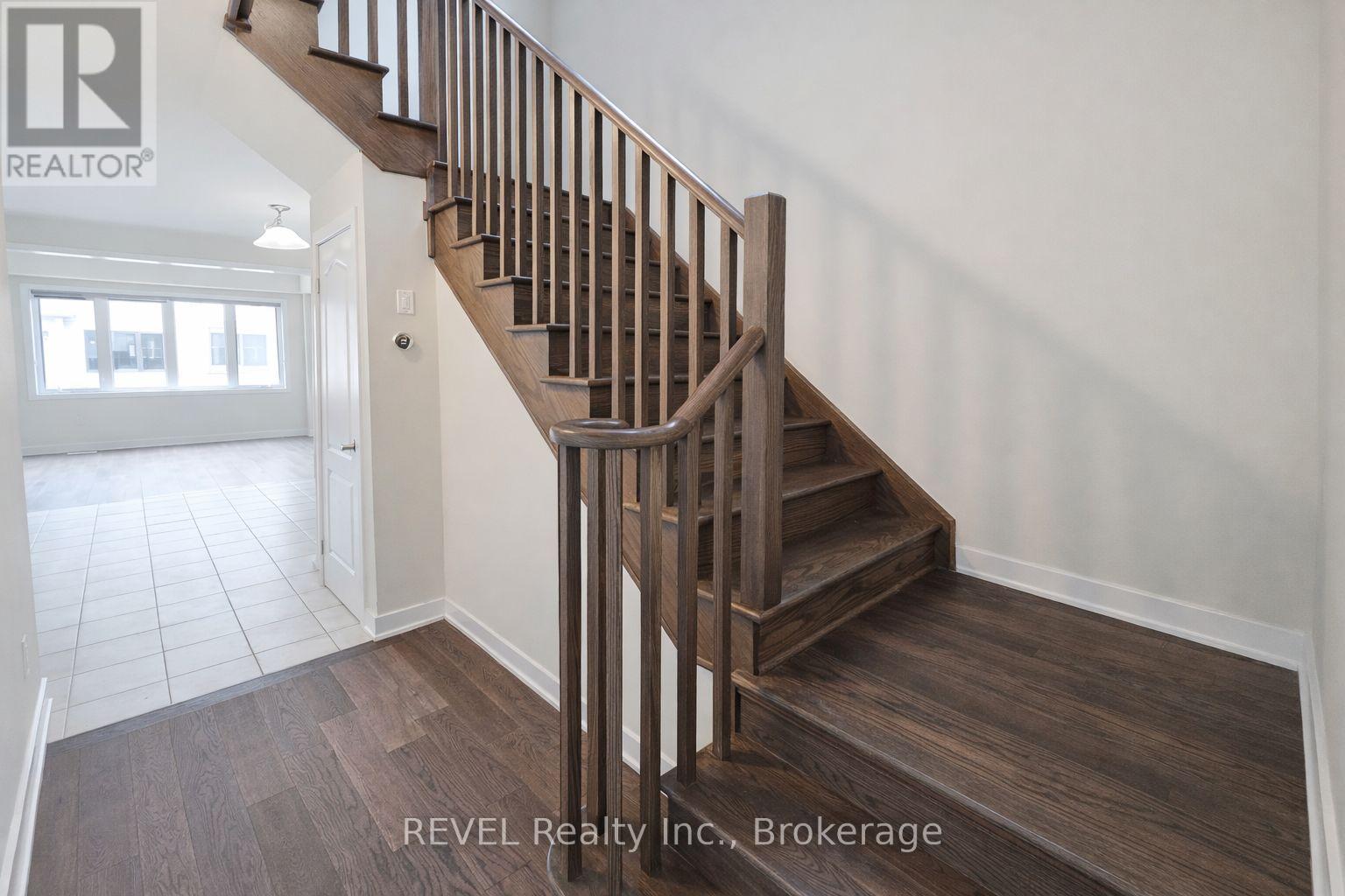 12 Rudder Road, Welland, Ontario  L3B 0M5 - Photo 6 - X12961456