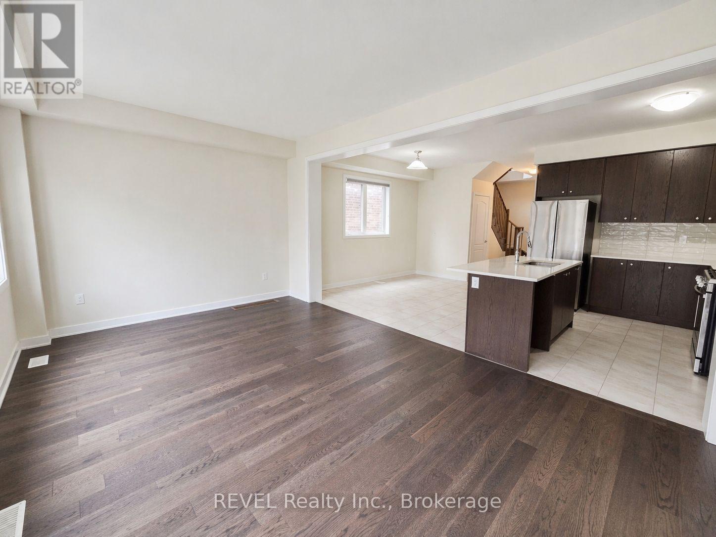 12 Rudder Road, Welland, Ontario  L3B 0M5 - Photo 8 - X12961456