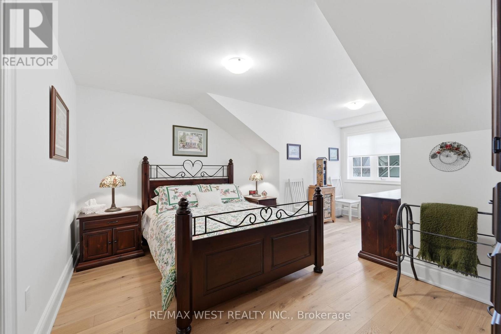 158 Anne Street, Niagara-On-The-Lake, Ontario  L0S 1J0 - Photo 14 - X12909492