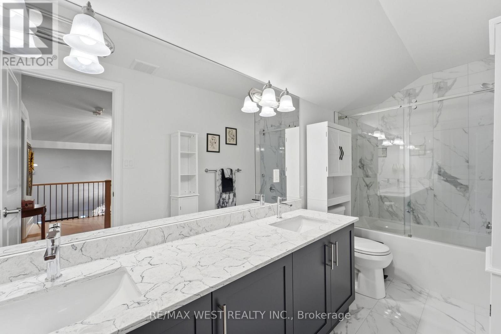 158 Anne Street, Niagara-On-The-Lake, Ontario  L0S 1J0 - Photo 17 - X12909492