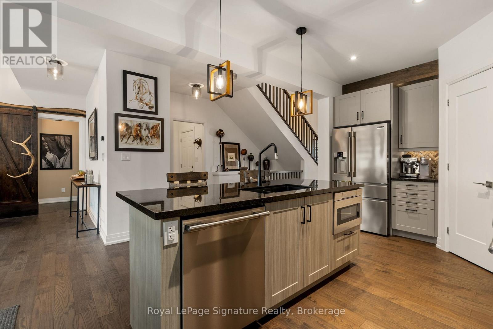 104 Clippers Lane, Blue Mountains, Ontario  N0H 2P0 - Photo 6 - X12961448