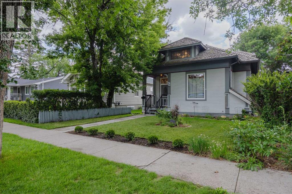 15 Elma Street W, Okotoks, Alberta  T1S 1J7 - Photo 3 - A2241158