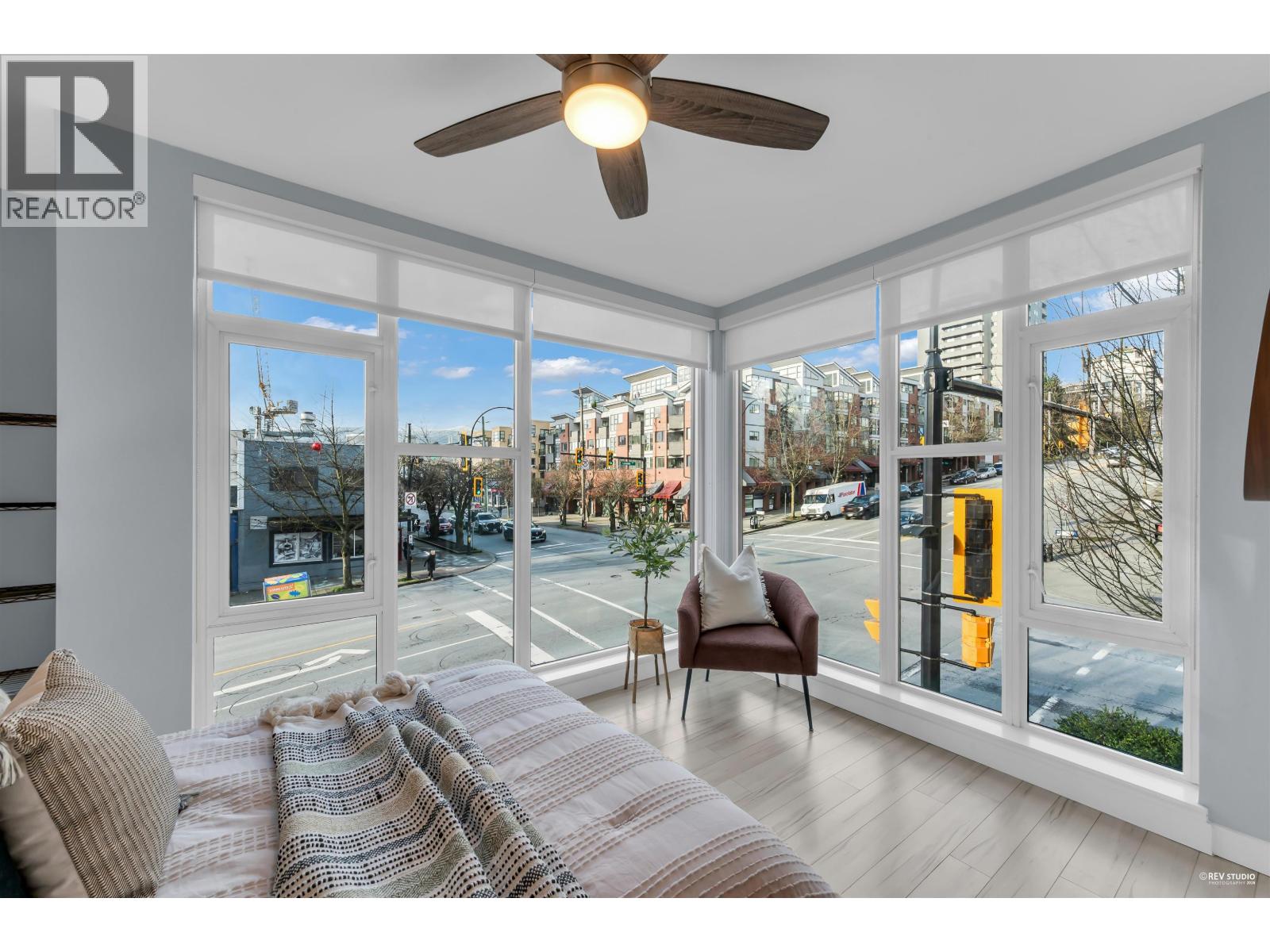 207 111 E 3rd Street, North Vancouver, British Columbia  V7L 0C6 - Photo 13 - R3083135