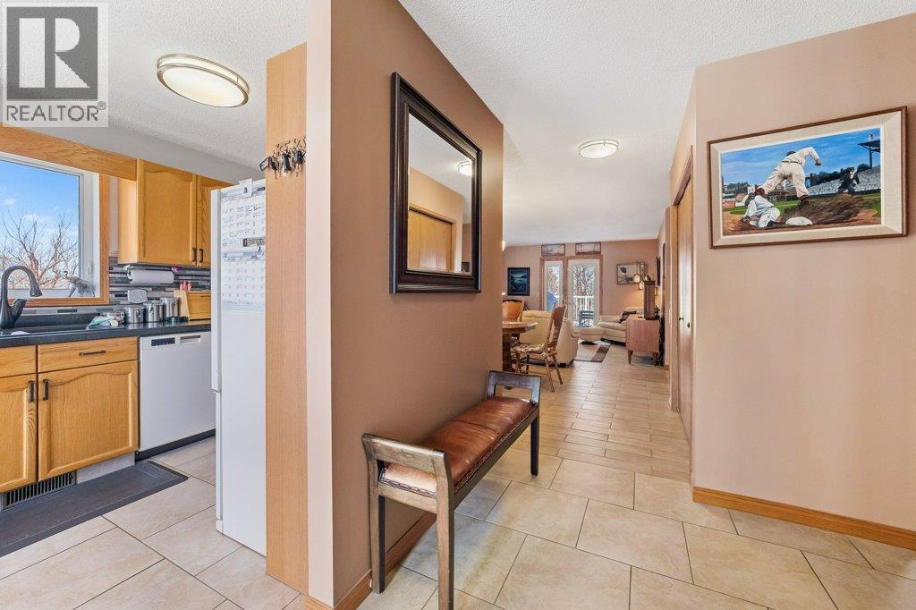 52 Macewan Park Heights NW, Calgary, Alberta  T3K 3W7 - Photo 10 - A2287229