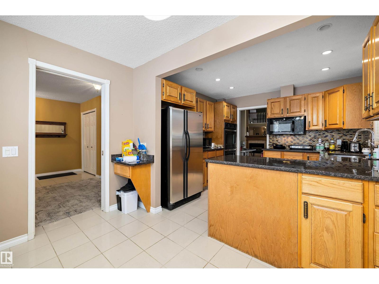 1027 109 St Nw, Edmonton, Alberta  T6J 5G2 - Photo 20 - E4471965