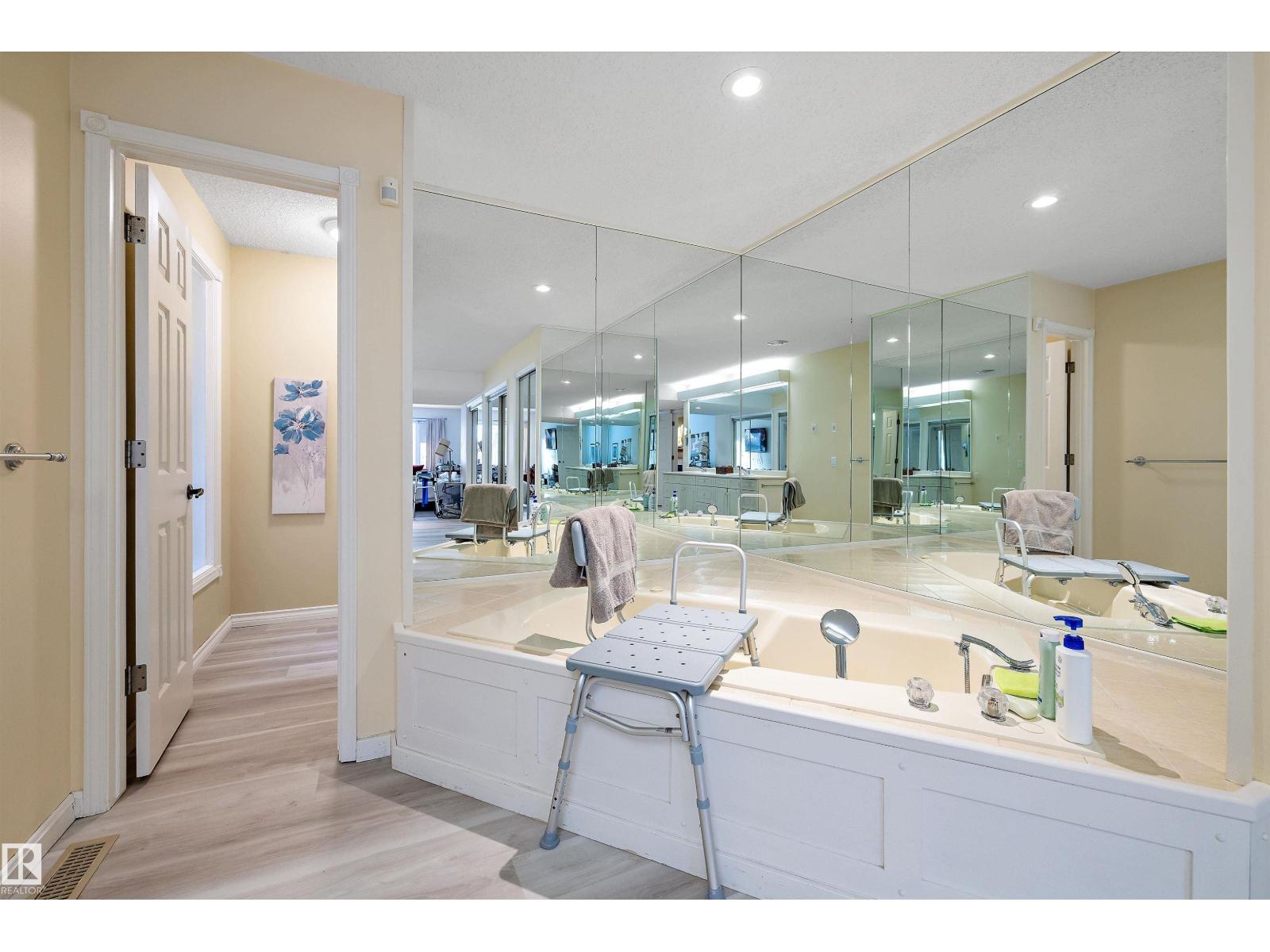 1027 109 St Nw, Edmonton, Alberta  T6J 5G2 - Photo 26 - E4471965