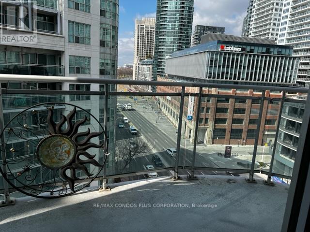 1002 - 600 Queens Quay W, Toronto, Ontario  M5V 3M3 - Photo 11 - C12961332