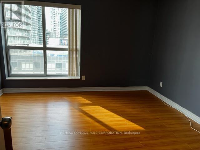 1002 - 600 Queens Quay W, Toronto, Ontario  M5V 3M3 - Photo 7 - C12961332