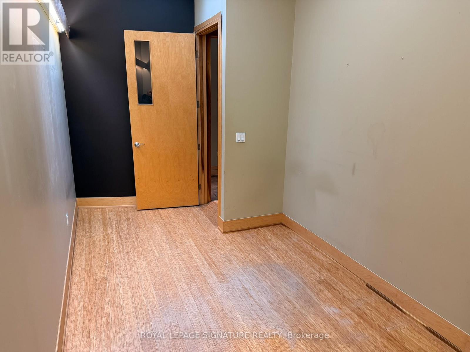 Studio #2 - 3-25 Scarsdale Road, Toronto, Ontario  M3B 2R2 - Photo 11 - C12961358