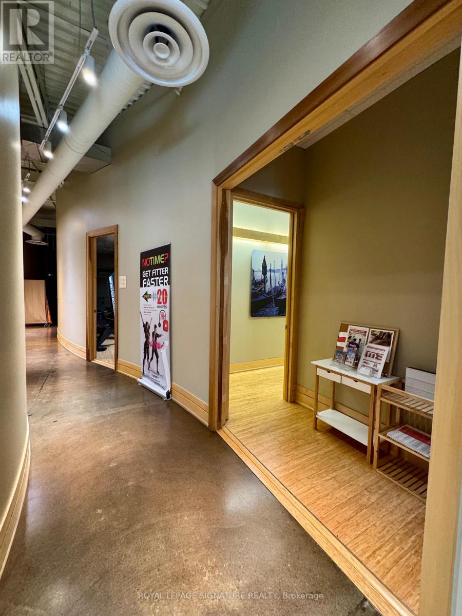 Studio #2 - 3-25 Scarsdale Road, Toronto, Ontario  M3B 2R2 - Photo 3 - C12961358