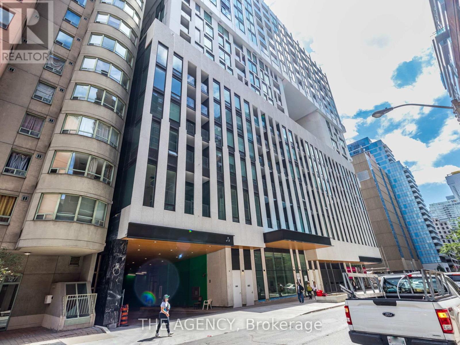 809 - 121 St. Patrick Street, Toronto, Ontario M5T 0B8 - Photo 2 - C12961374