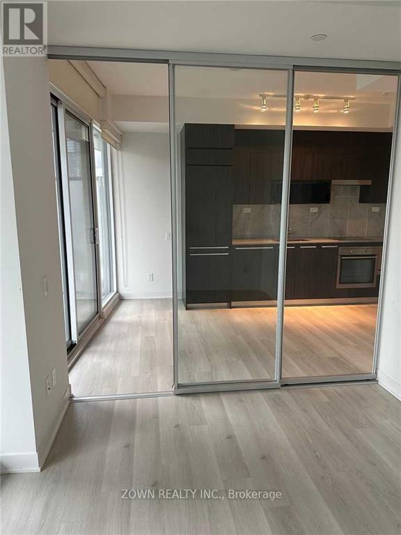 302 - 90 Queens Wharf Road, Toronto, Ontario  M5V 0J4 - Photo 10 - C12961382