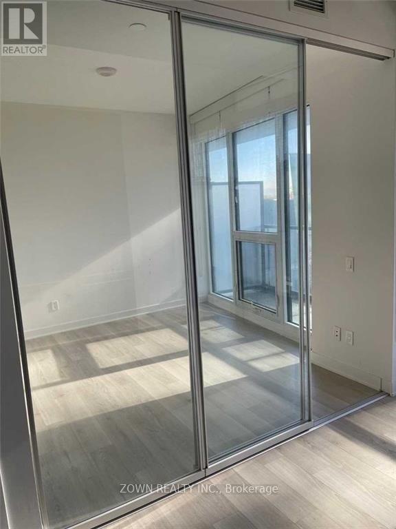 302 - 90 Queens Wharf Road, Toronto, Ontario  M5V 0J4 - Photo 9 - C12961382