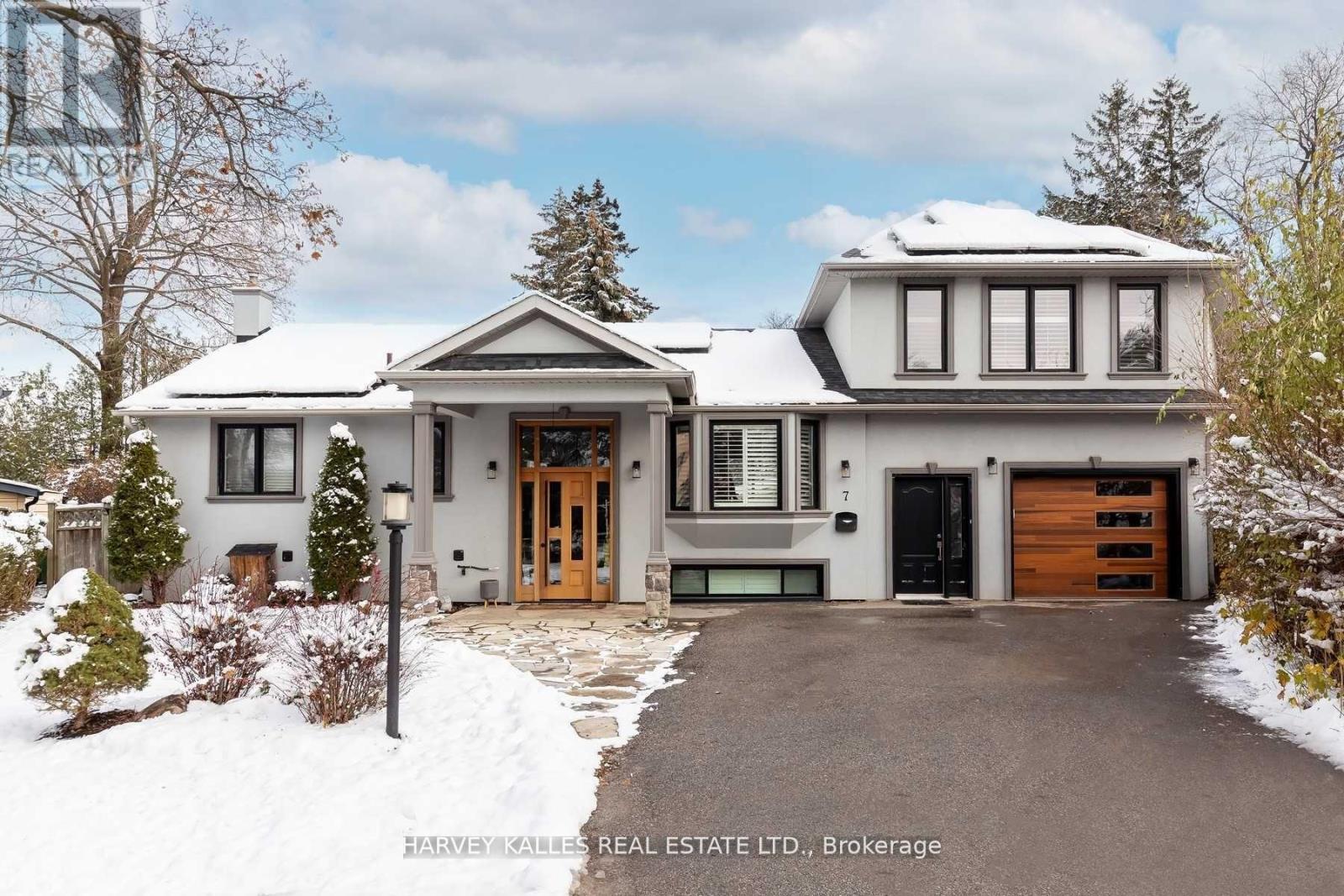 LEFT - 7 RAINHAM PLACE, Toronto, Ontario