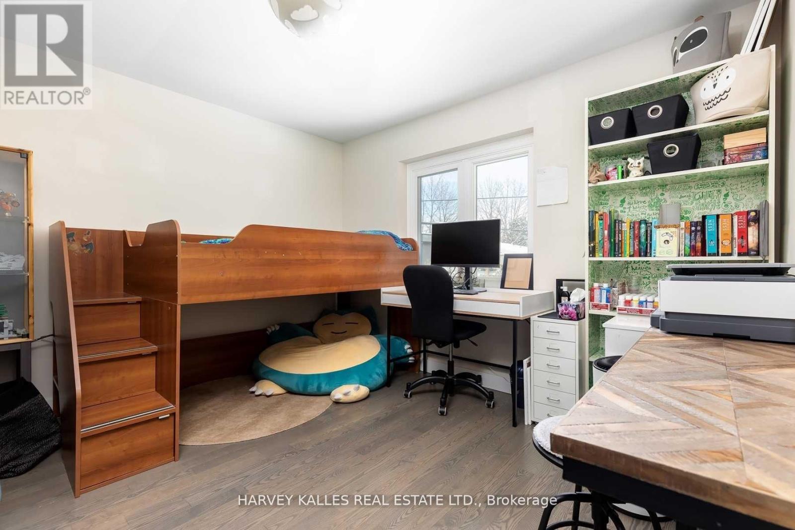 Left - 7 Rainham Place, Toronto, Ontario M3B 1A1 - Photo 11 - C12961486