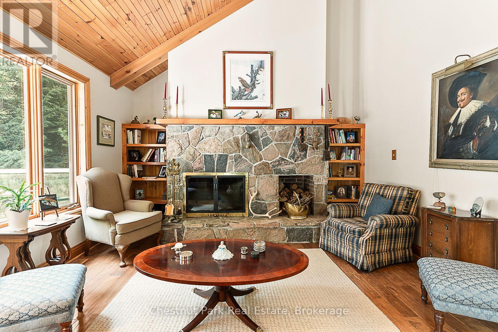 1003 Arnott Lane, Dysart Et Al, Ontario  K0M 1S0 - Photo 13 - X12907282