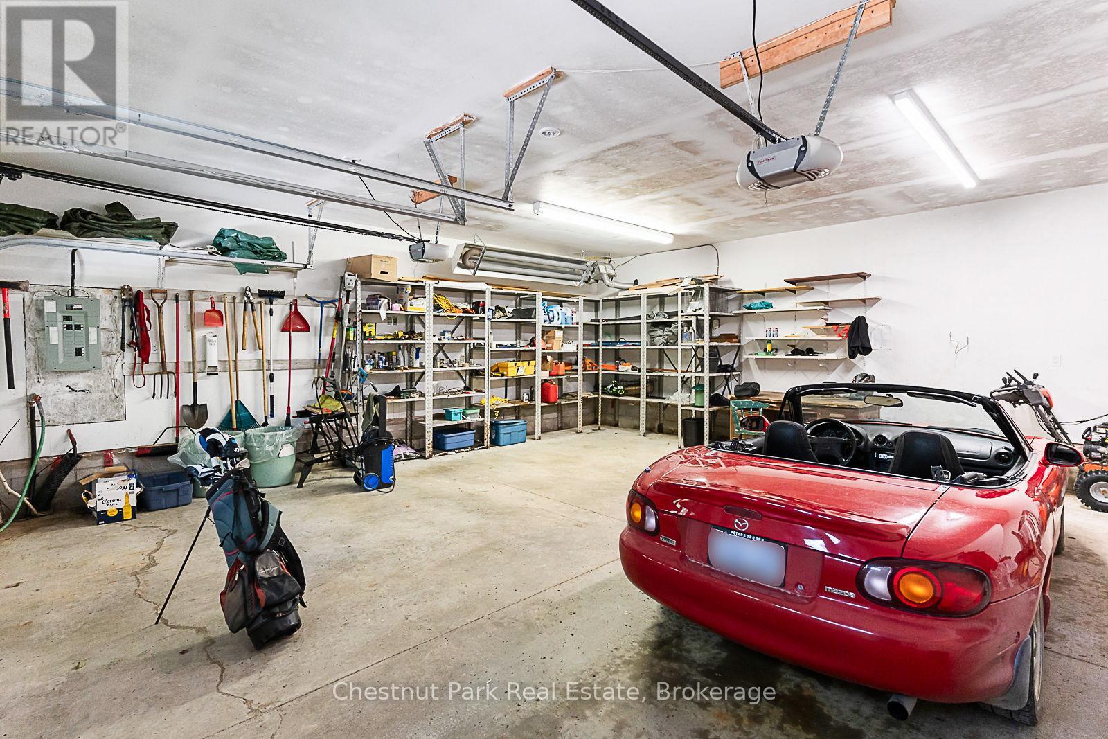 1003 Arnott Lane, Dysart Et Al, Ontario  K0M 1S0 - Photo 40 - X12907282