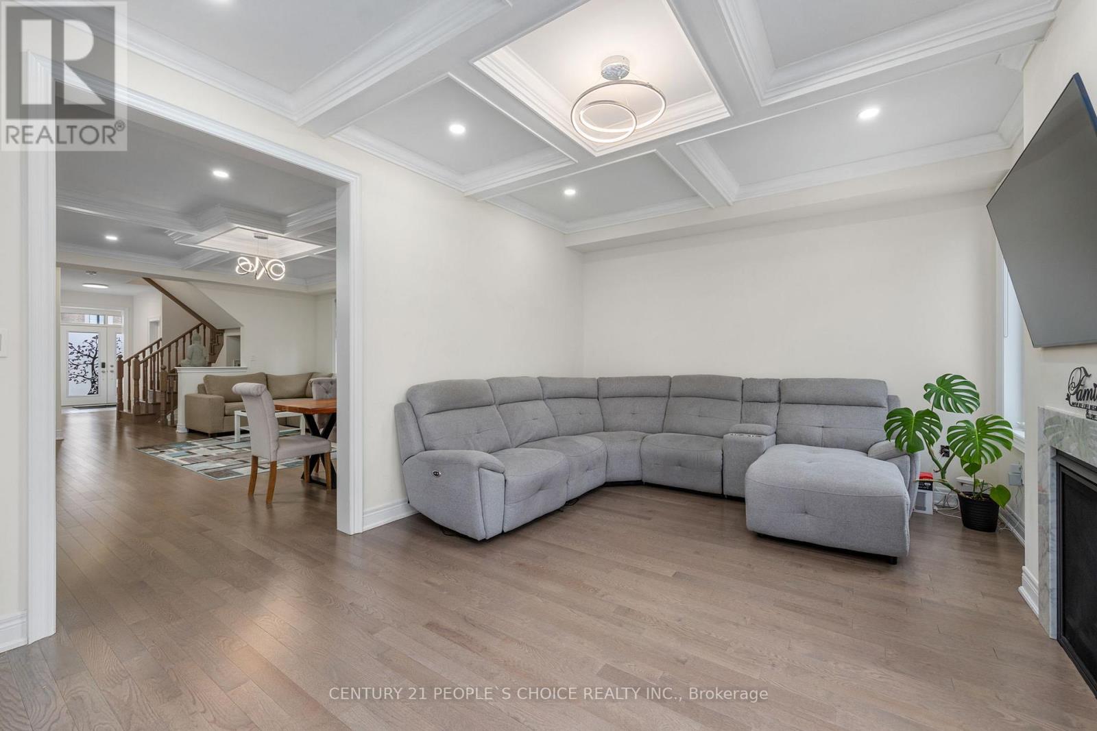 64 Coldwell Bay Circle, Vaughan, Ontario  L4H 5E9 - Photo 10 - N12961474