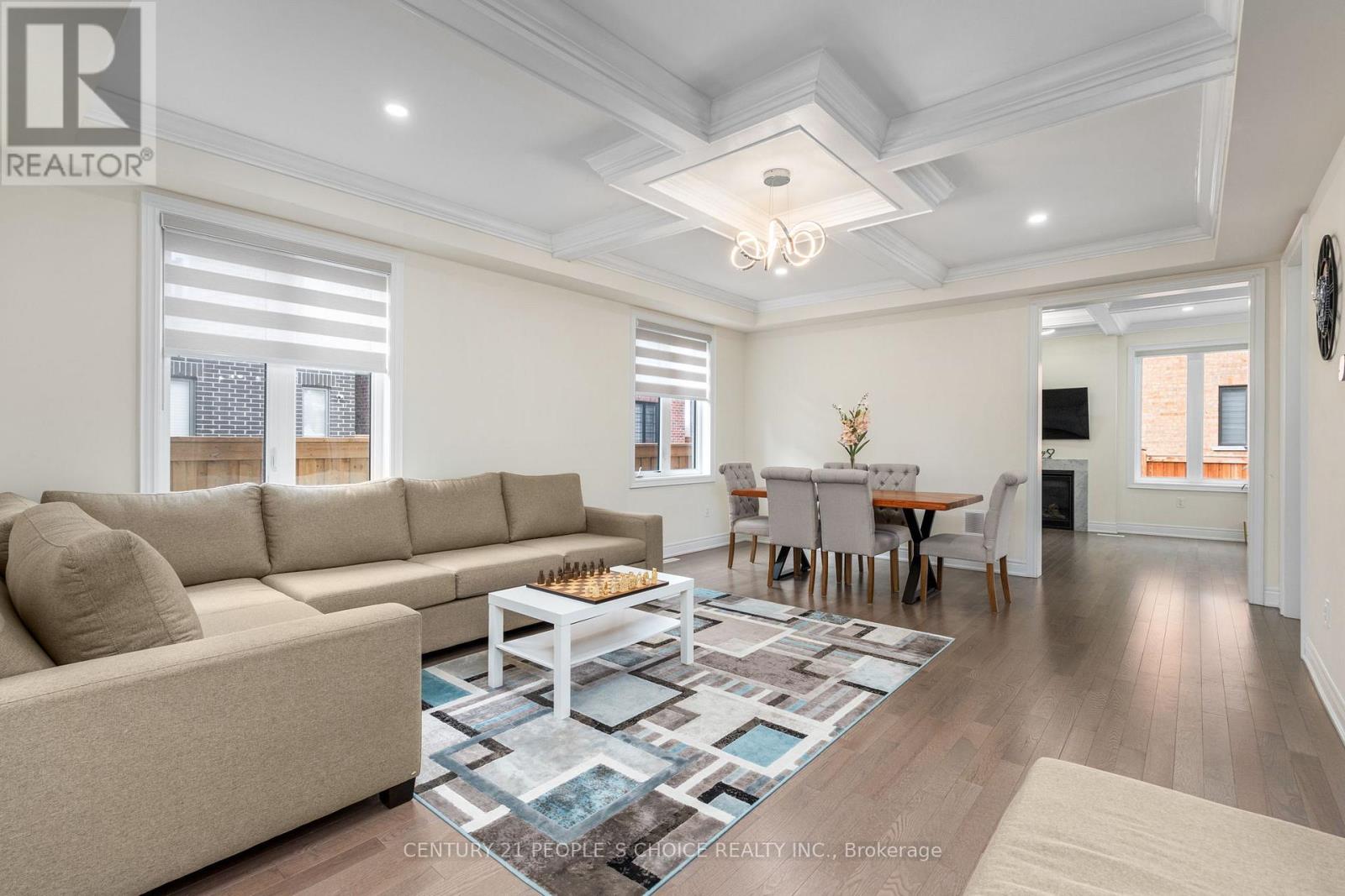 64 Coldwell Bay Circle, Vaughan, Ontario  L4H 5E9 - Photo 4 - N12961474