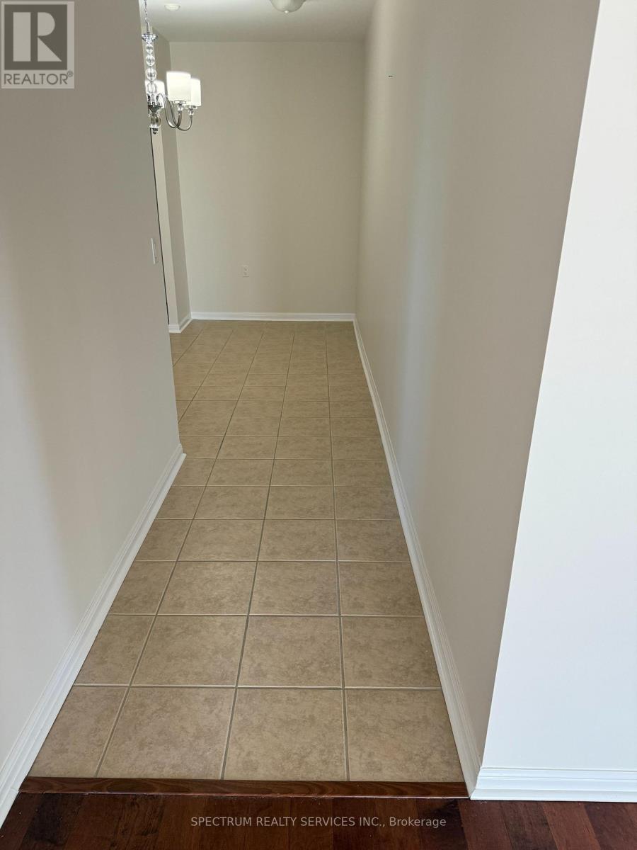 516 - 2500 Rutherford Road, Vaughan, Ontario  L4K 5N7 - Photo 8 - N12961490