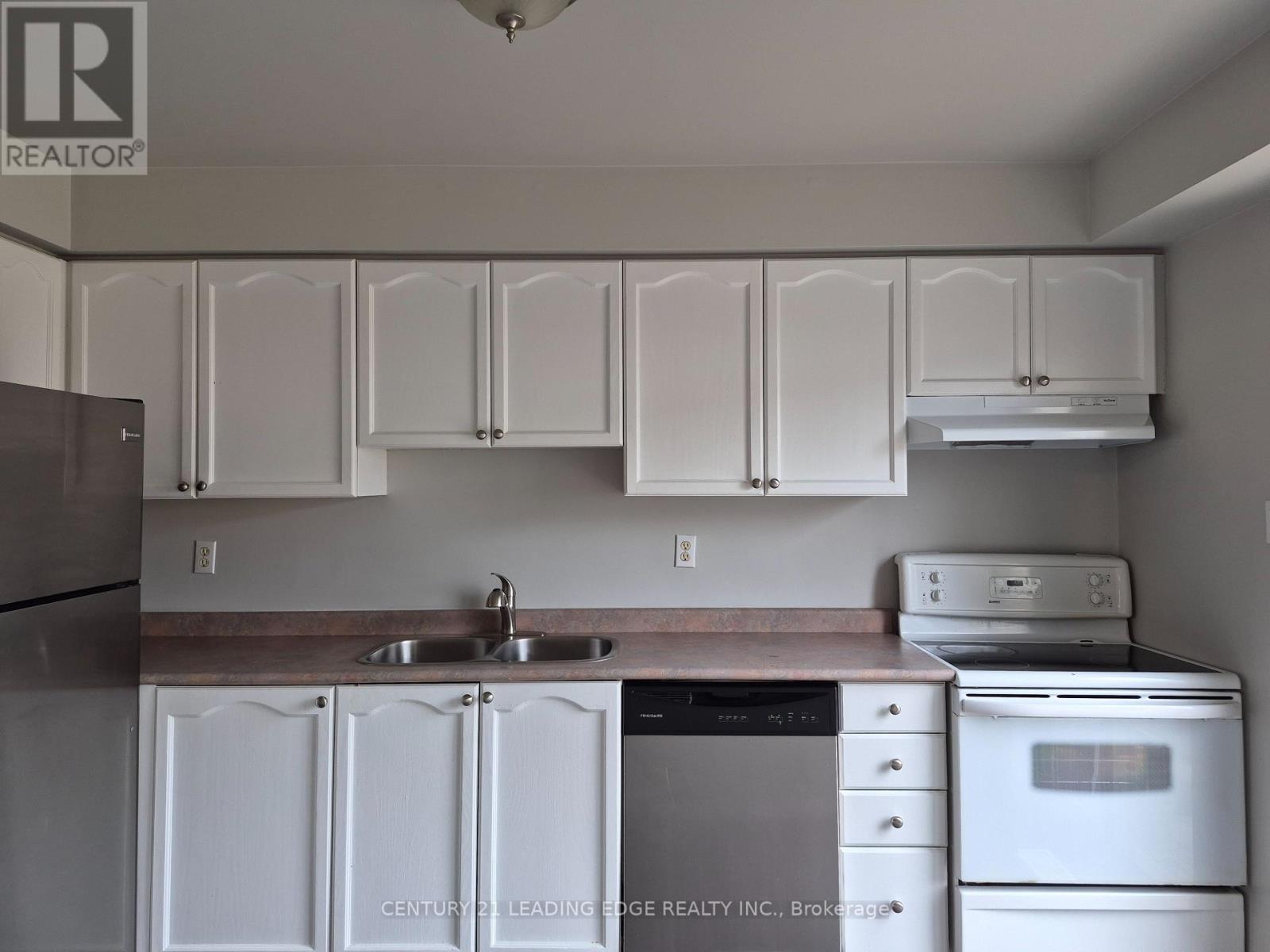 191 Pickett Crescent, Barrie, Ontario  L4N 8C2 - Photo 6 - S12961002