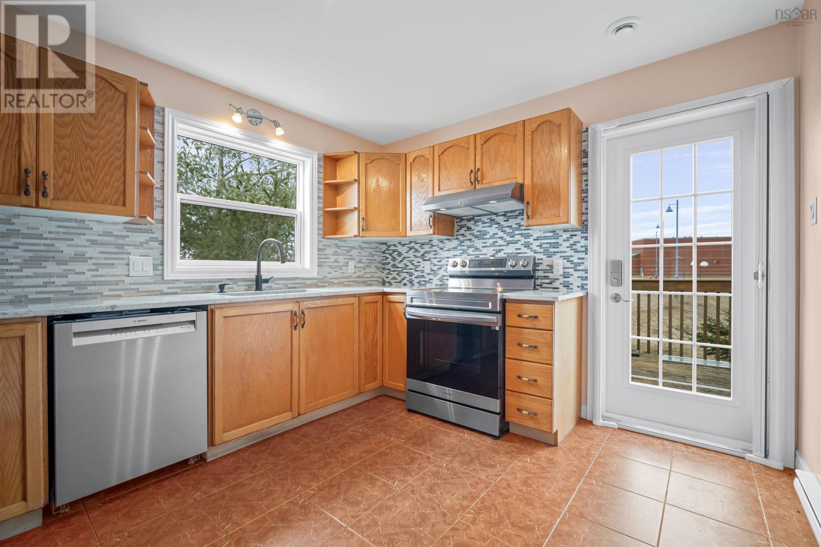 453 Young Street, Truro, Nova Scotia  B2N 3Y8 - Photo 11 - 202606380