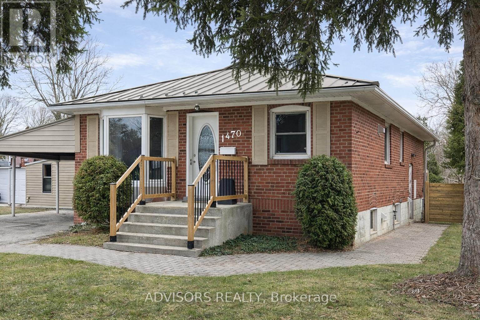 1470 Fisher Avenue, Burlington, Ontario  L7P 2L8 - Photo 11 - W12961356